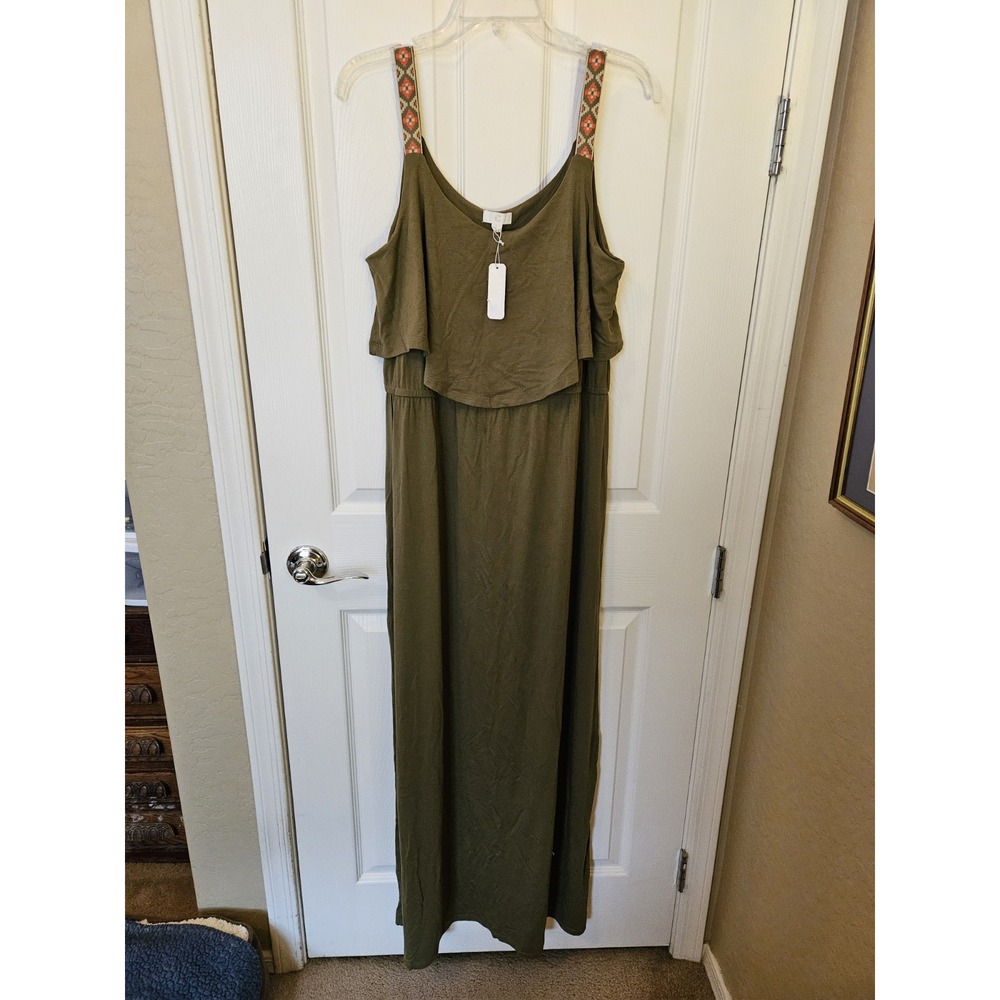 NWT C-Label  Green Stretchy Maxi Dress w/Embroidered Straps, Large